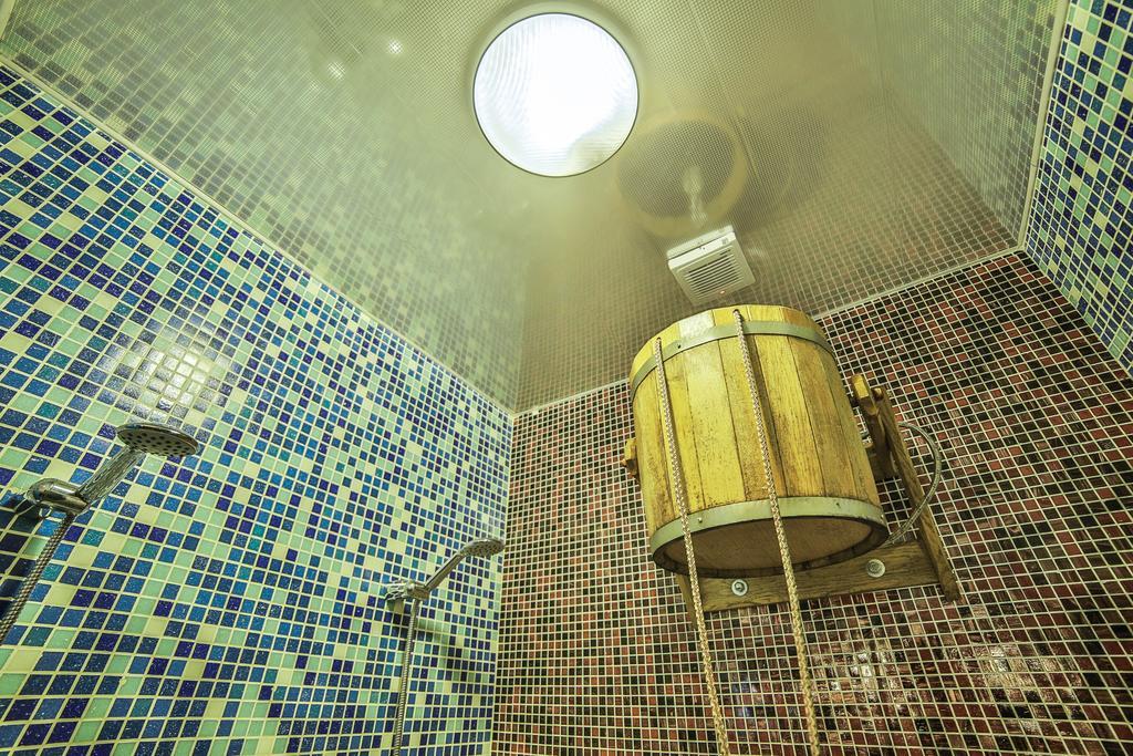 Milli & Jon Hotel Буковел Екстериор снимка
