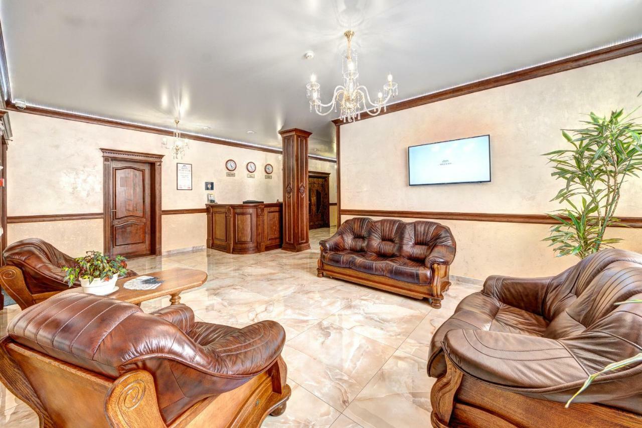 Milli & Jon Hotel Буковел Екстериор снимка