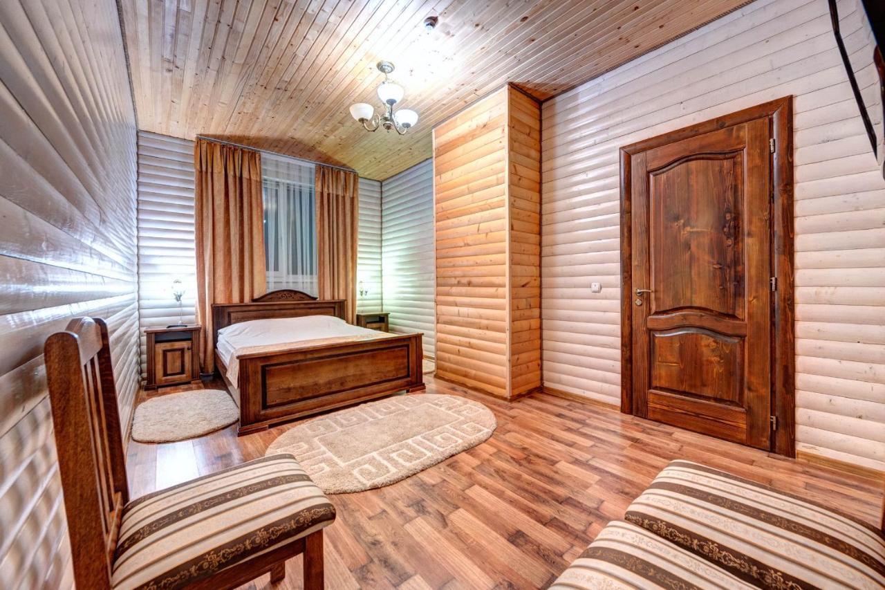 Milli & Jon Hotel Буковел Екстериор снимка