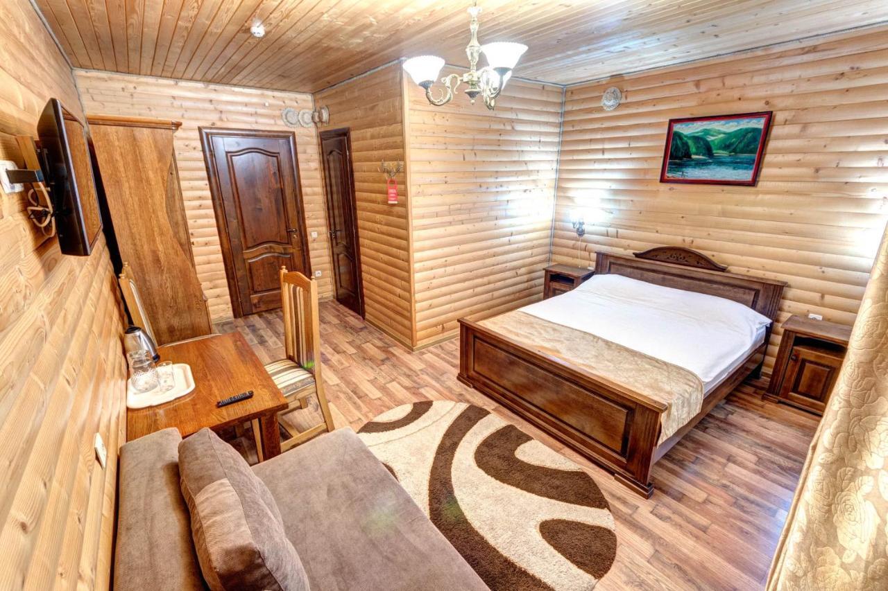 Milli & Jon Hotel Буковел Екстериор снимка