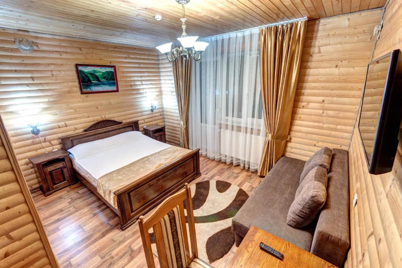 Milli & Jon Hotel Буковел Екстериор снимка