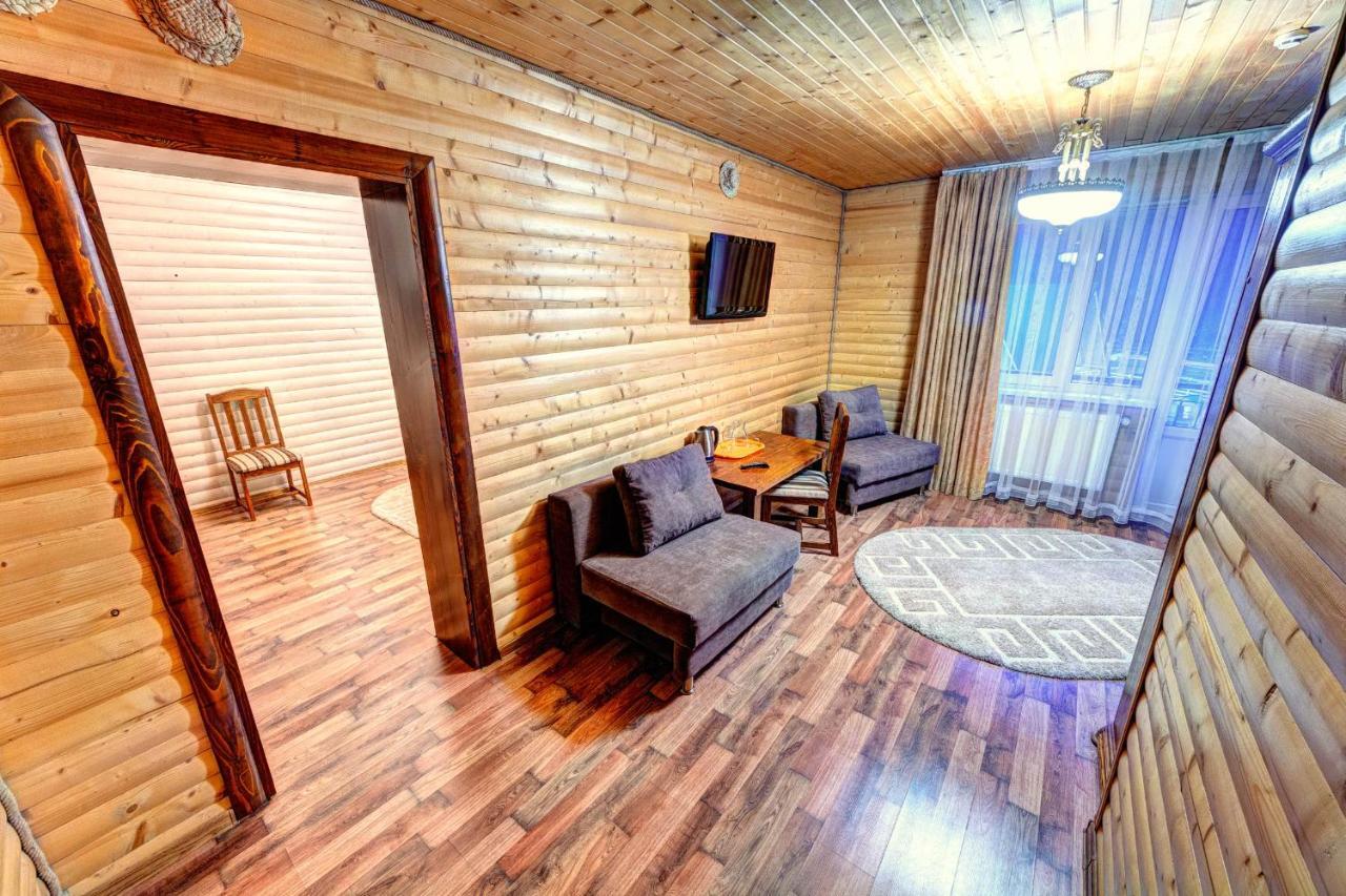 Milli & Jon Hotel Буковел Екстериор снимка