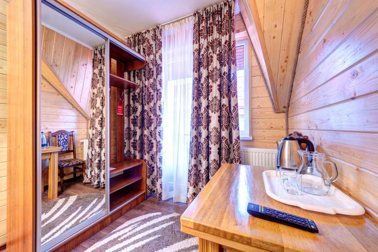 Milli & Jon Hotel Буковел Екстериор снимка