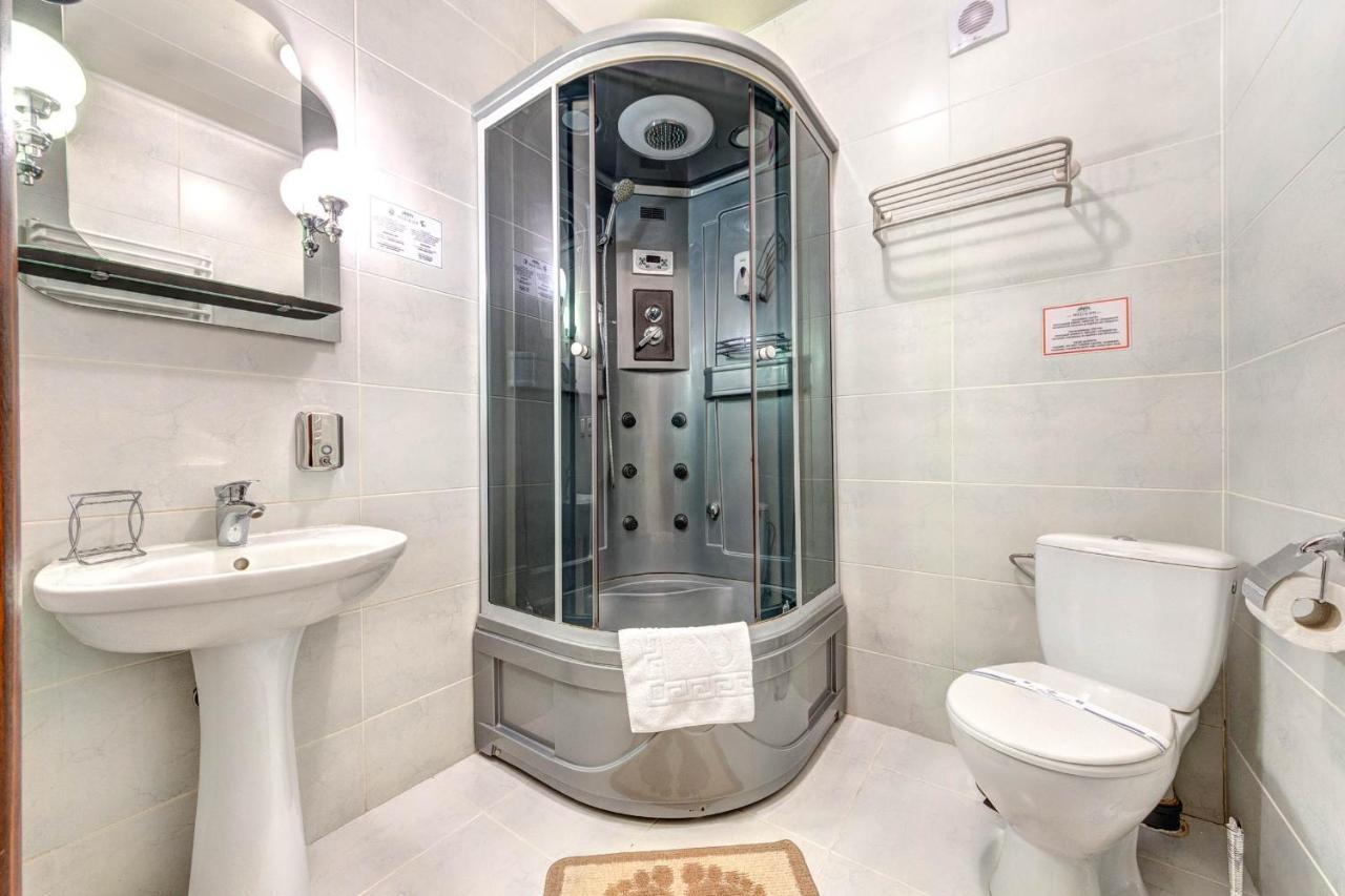 Milli & Jon Hotel Буковел Екстериор снимка